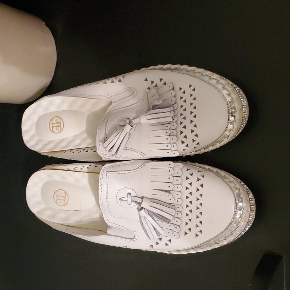Super comfy White slip on loafers with sparkles